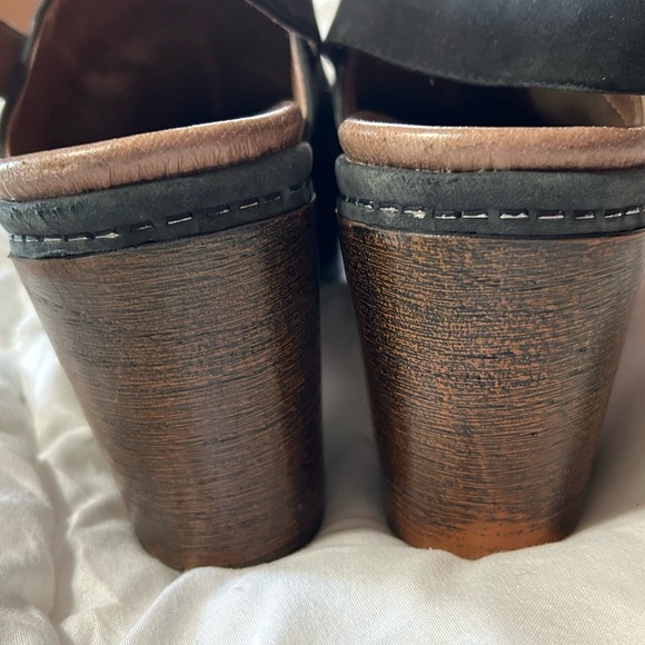 Dansko Delle Suede Slingback Platform Clog Sandal Black 41EU 10.5-11US - Picture 3 of 8